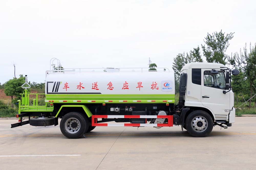 國(guó)六東風(fēng)天錦13方灑水車(chē)圖片3