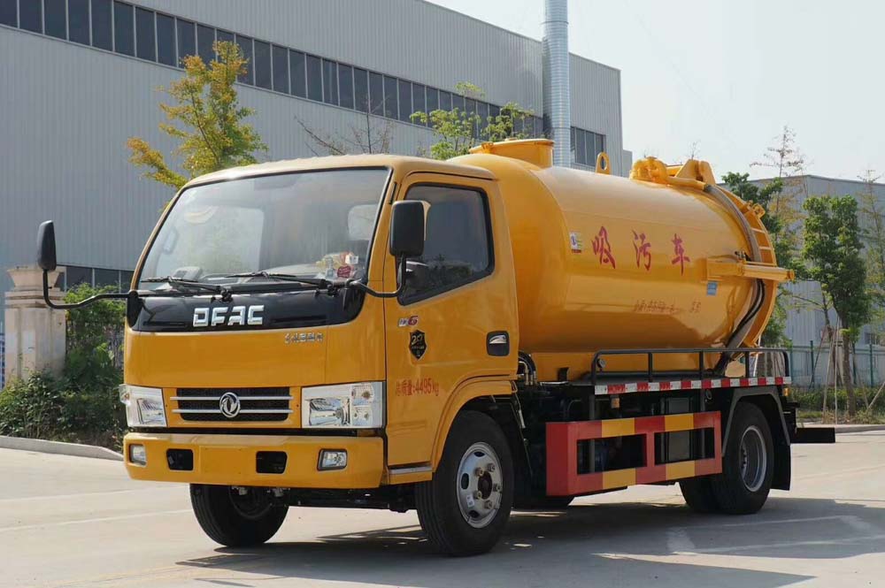 東風(fēng)多利卡D6國(guó)六5方吸污車(chē)圖片2